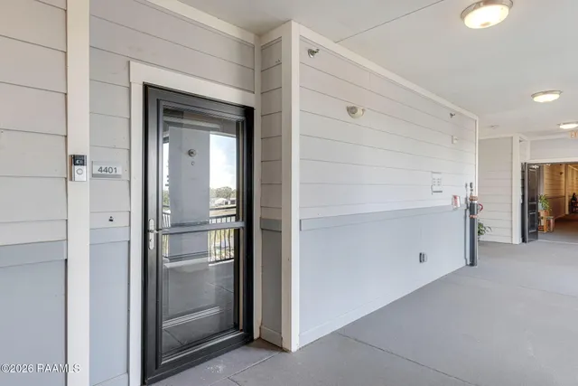 $315,000 | 1521 Camellia Boulevard, Unit 4401, Lafayette, LA 70508