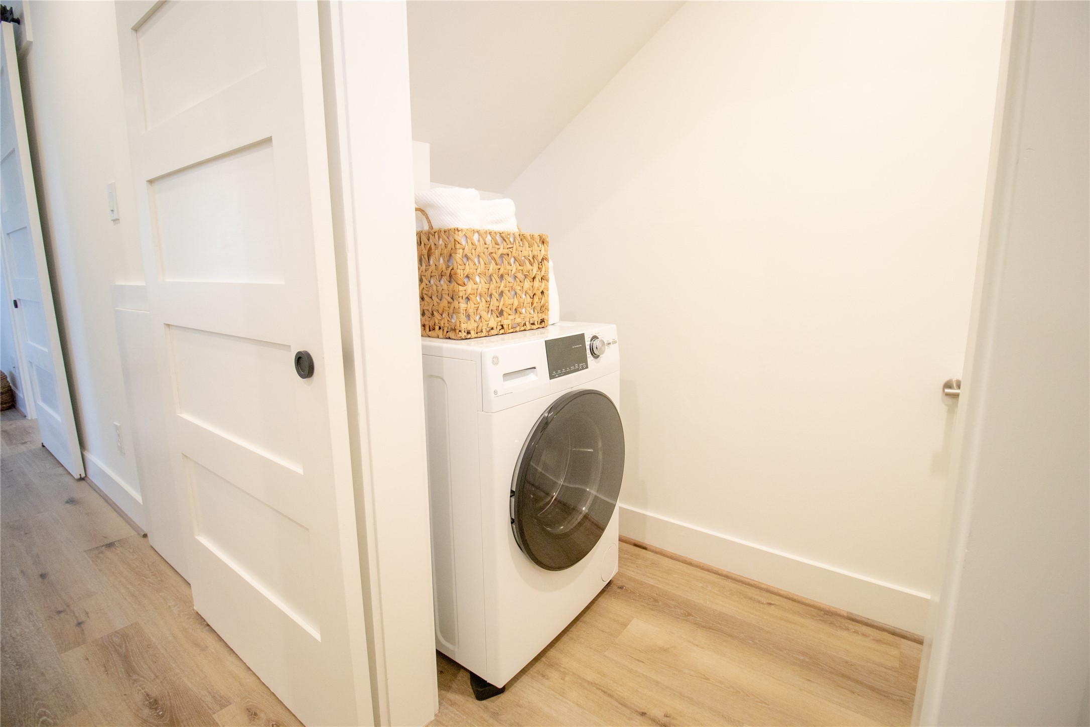 3824 Fulton Street, Unit 102 Houston, TX 77009 - Photo 11 of 16 a utility room with dryer and washer
