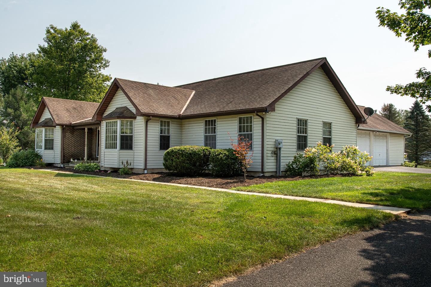 154 Davis Bridge Road Bernville, PA 19506 - Photo 2 of 30 Gallery Image 2