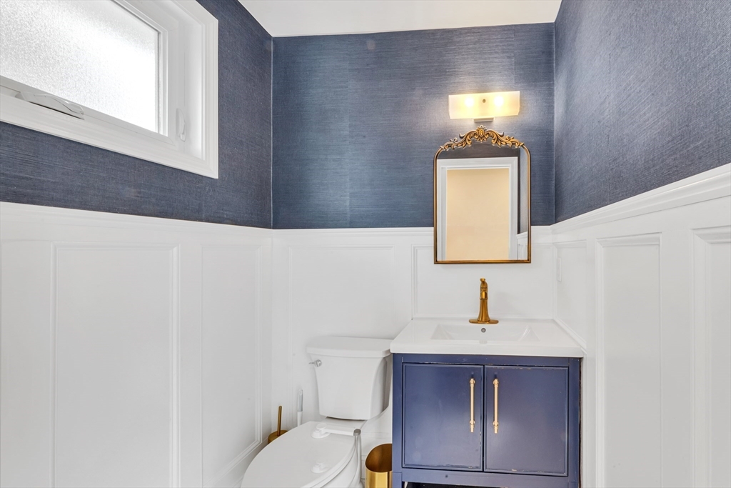 58 Magnolia Road Swampscott, MA 01907 - Photo 13 of 38