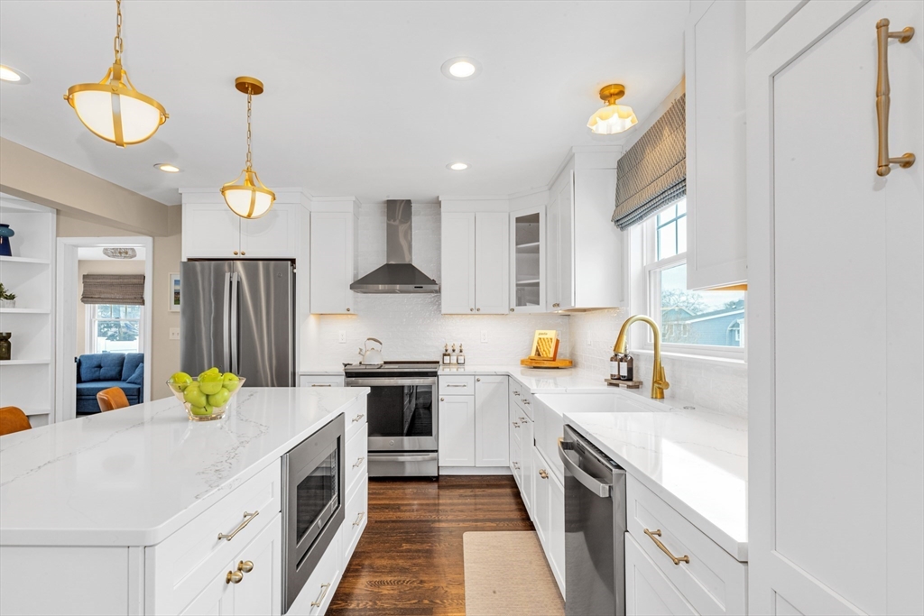 58 Magnolia Road Swampscott, MA 01907 - Photo 5 of 38