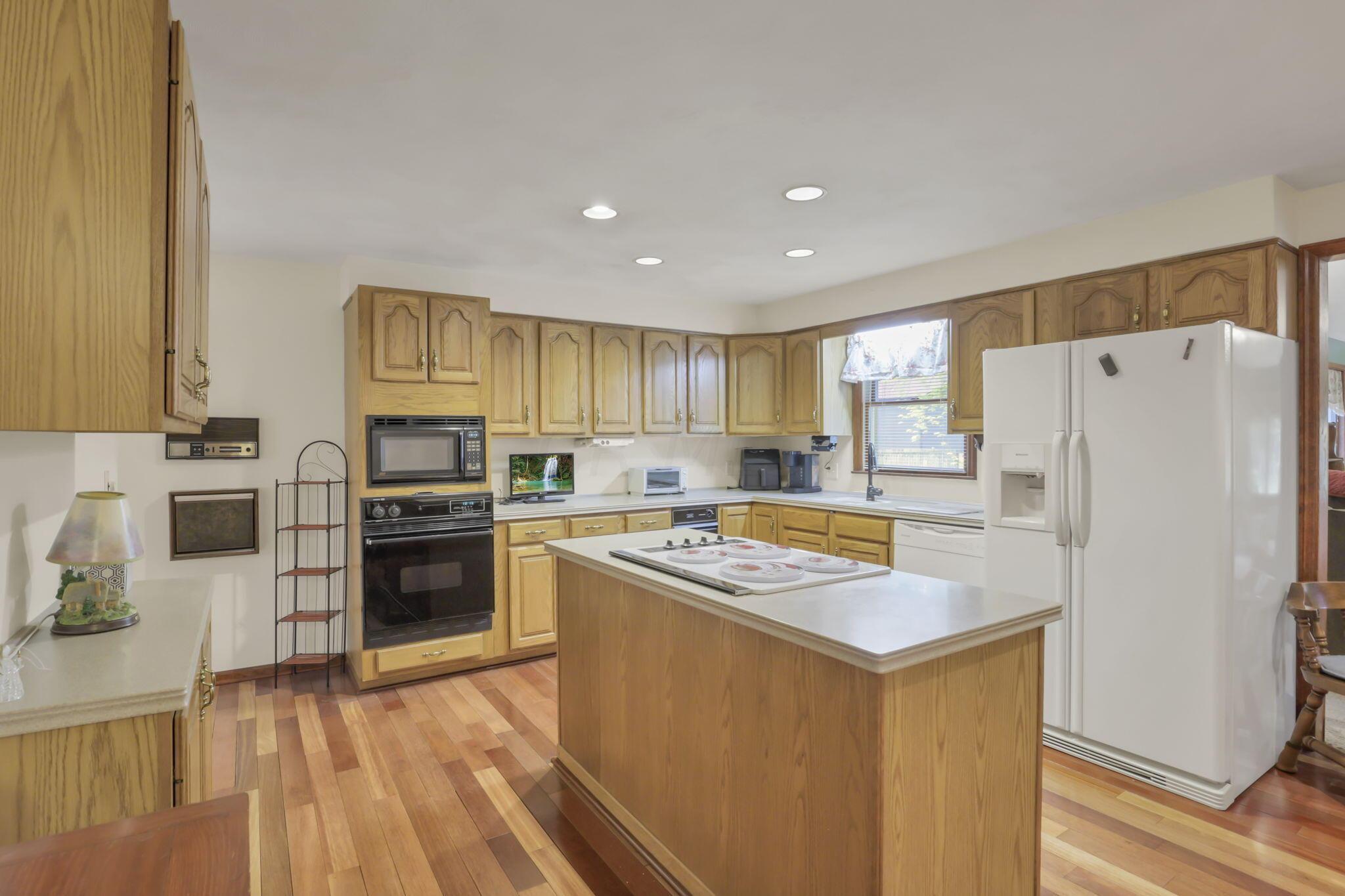 118 Holder Road Baltimore, OH 43105 - Photo 8 of 30 KIT PIC 1