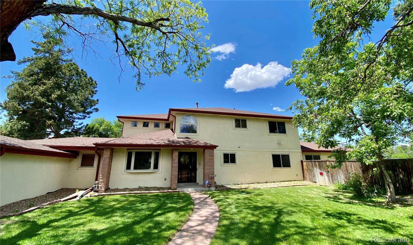 2801 North Monaco Pkwy  