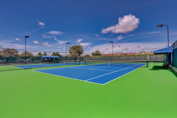 a view of a tennis court