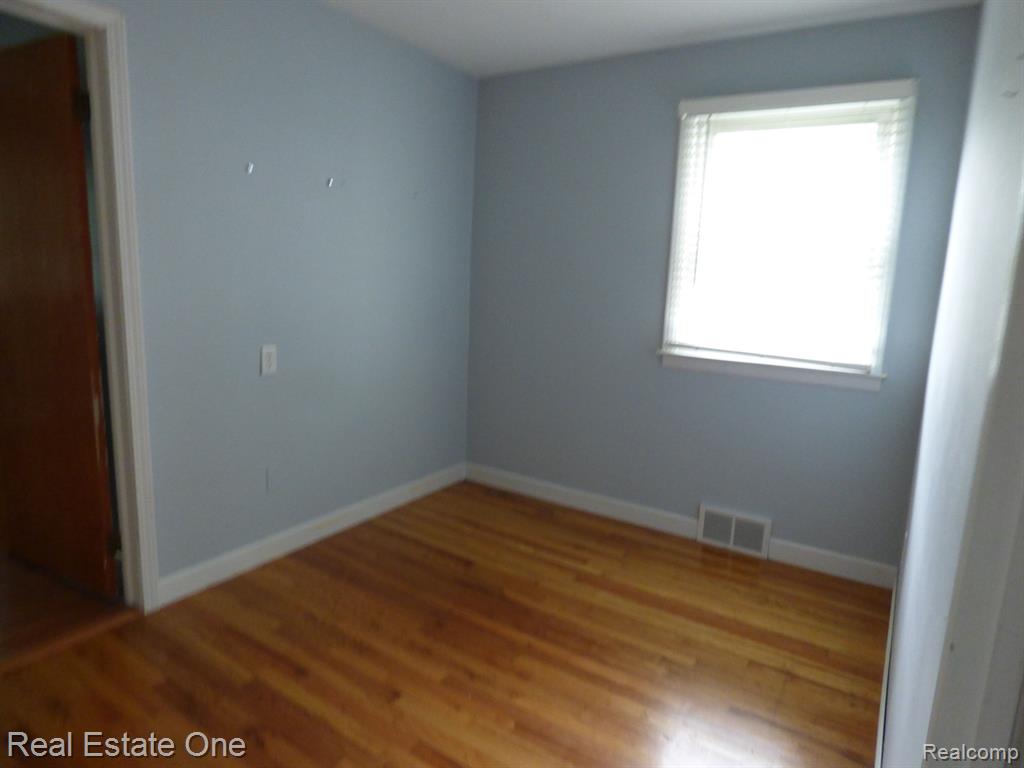 440 2nd Street South Lyon, MI 48178 - Photo 7 of 17 Gallery Image 7