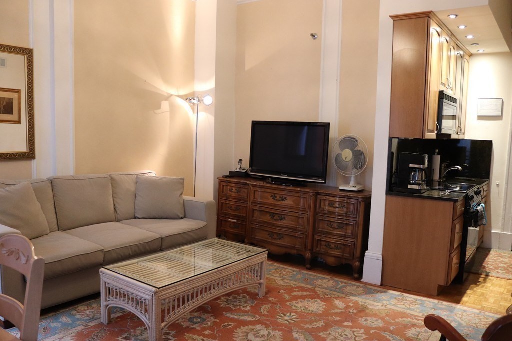 21 Beacon Street, Unit 3R Boston, MA 02108 - Photo 4 of 14