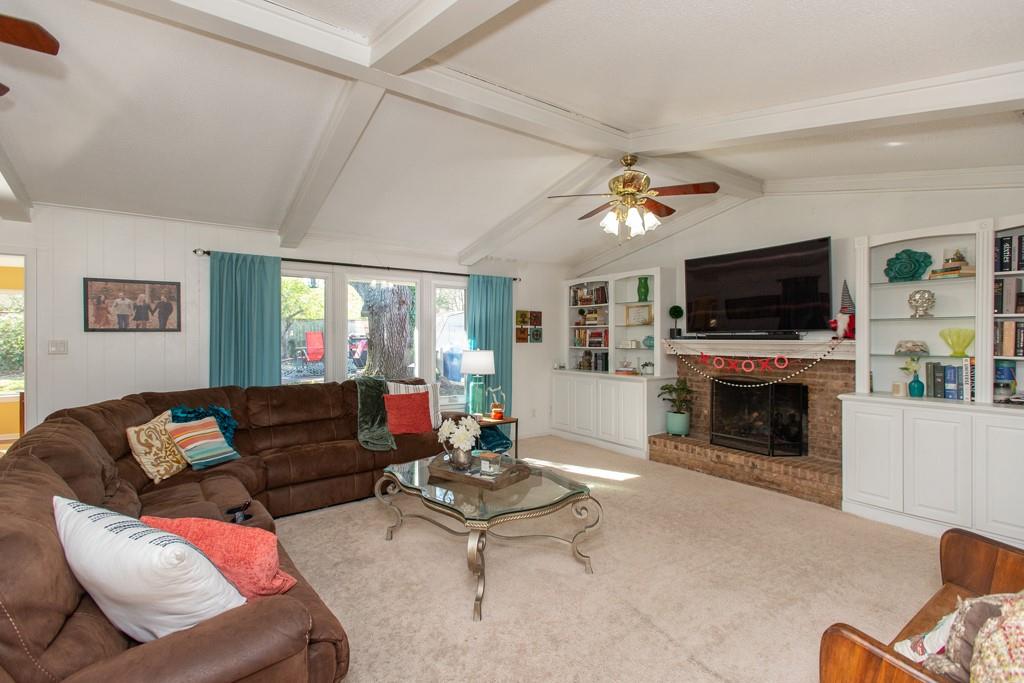 904 Clifford Street Athens, TX 75751 - Photo 3 of 23