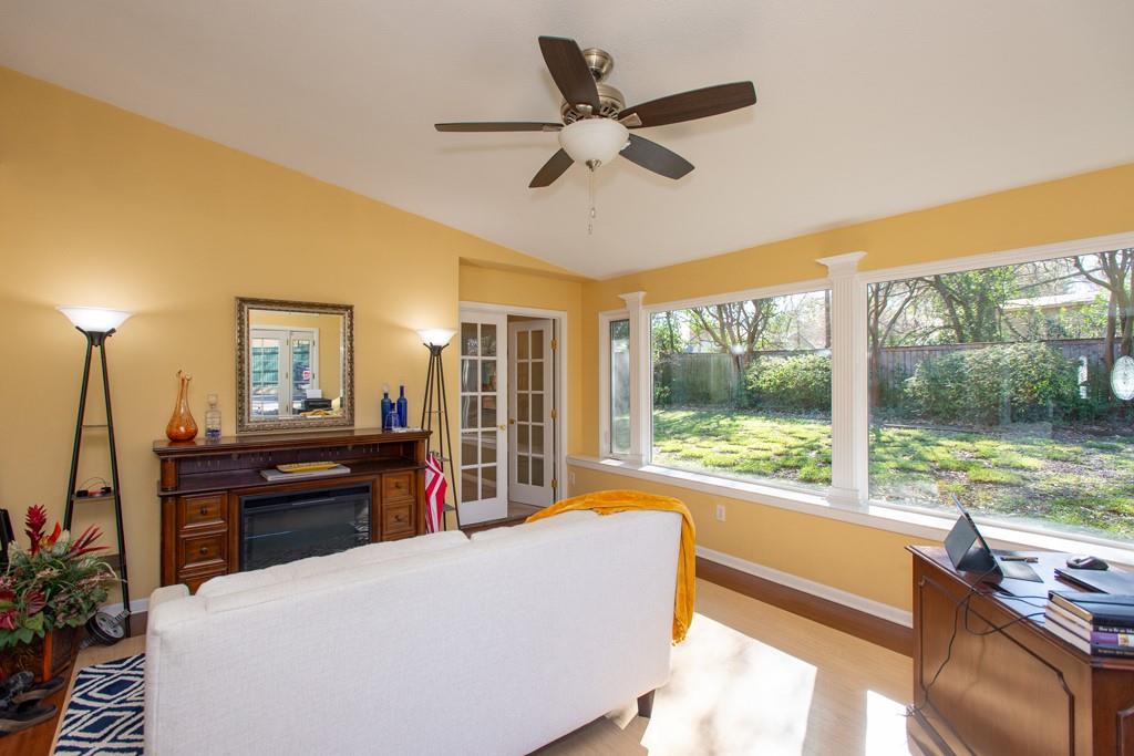 904 Clifford Street Athens, TX 75751 - Photo 10 of 23