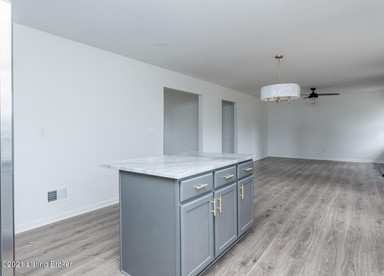 2014 Janlyn Road Louisville, KY 40299 - Photo 5 of 53 2014-37
