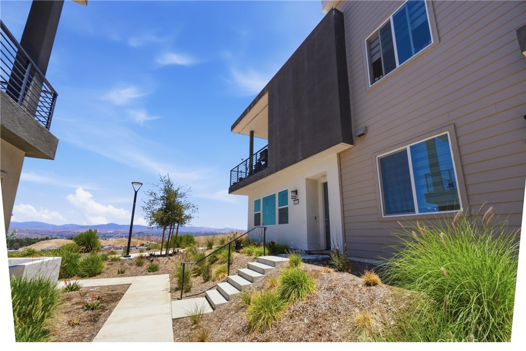 26729 Blue Hls Loop Valencia, CA 91381 - Photo 36 of 51