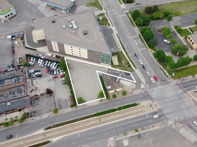 $400,000 | 2119 University Avenue West, St. Paul, MN 55114