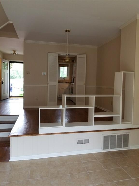 2245 Rome Drive Indianapolis, IN 46228 - Photo 5 of 35 Gallery Image 5
