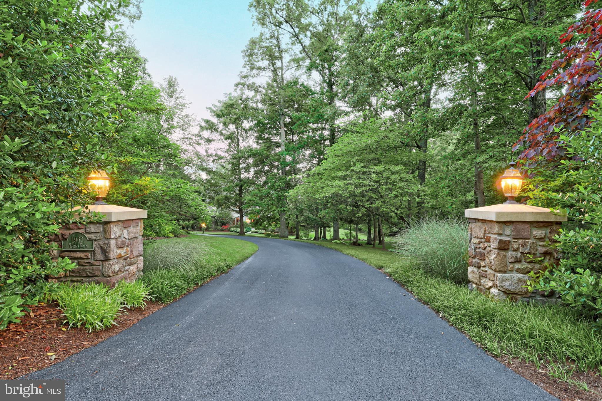 1962 Youngs Road Hanover, PA 17331 - Photo 8 of 104