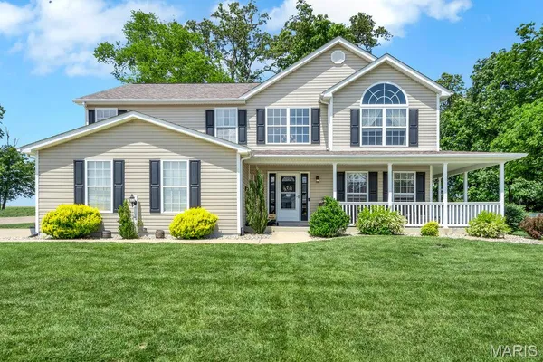 $424,900 | 4901 Red Oak Drive, Waterloo, IL 62298