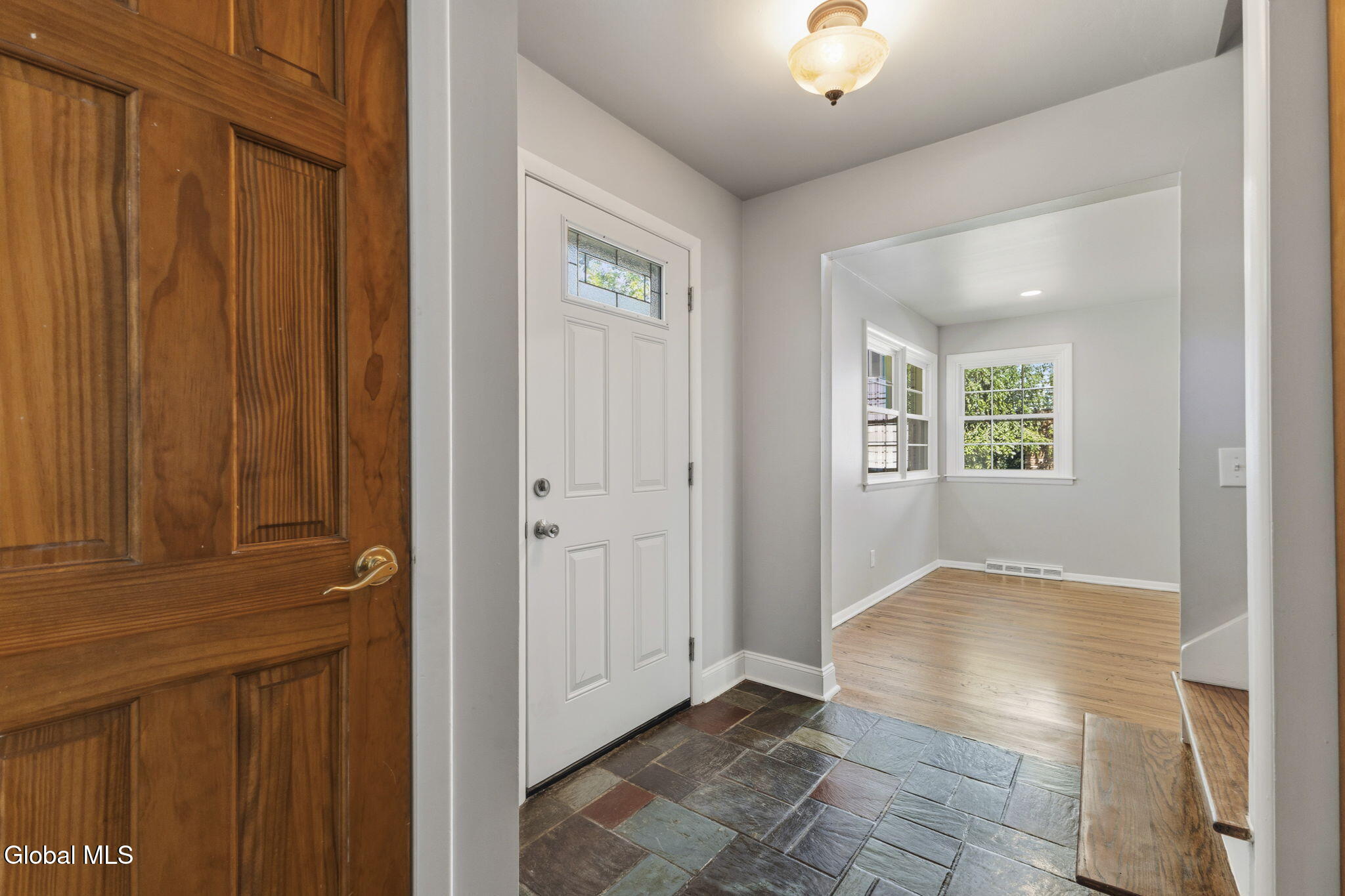 5 Salisbury Road Bethlehem, NY 12054 - Photo 7 of 41 5-5SalisburyRd_05