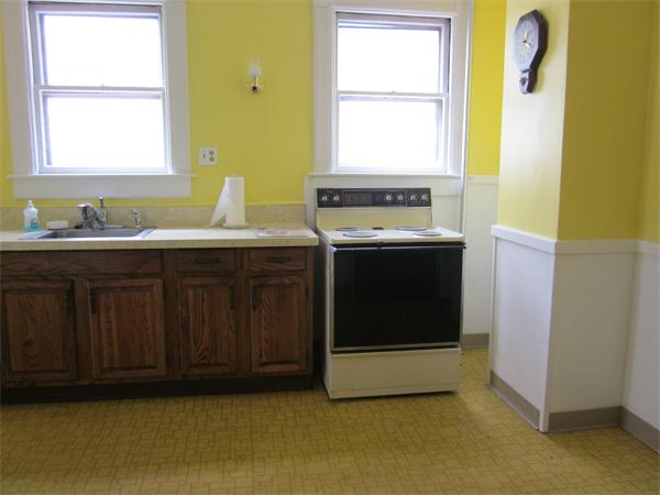 52 Warner Street Springfield, MA 01108 - Photo 6 of 16 Gallery Image 6