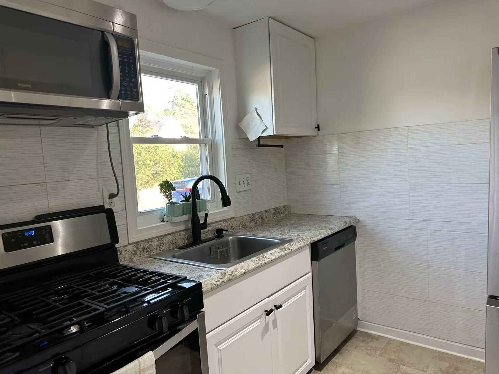 6 Pleasant Street, Unit B1 Hooksett, NH 03106 - Photo 13 of 36