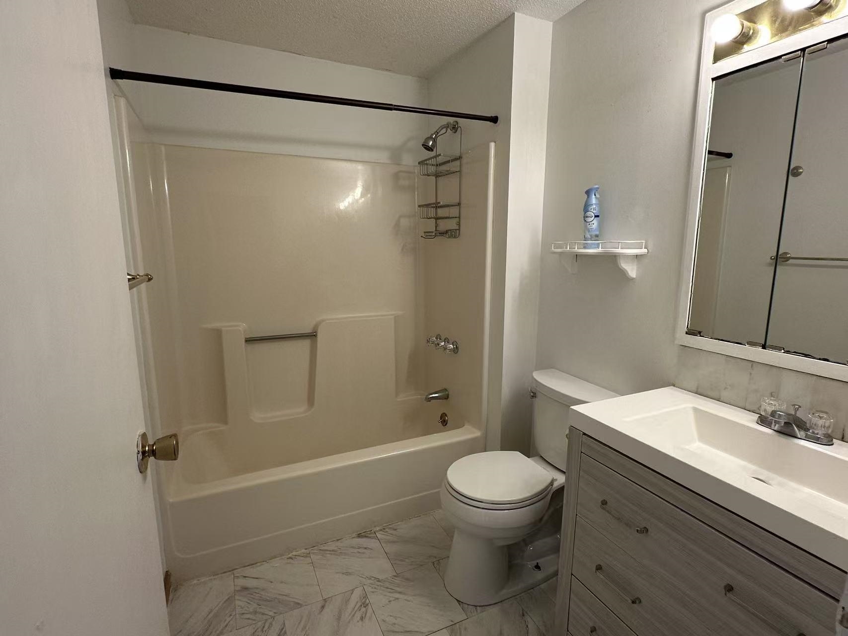 6 Pleasant Street, Unit B1 Hooksett, NH 03106 - Photo 23 of 36