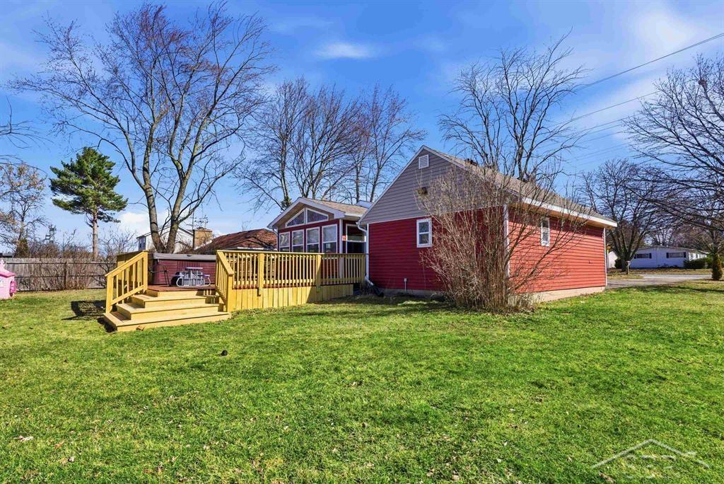 8081 Webster Road Freeland, MI 48623 - Photo 8 of 33 Gallery Image 8