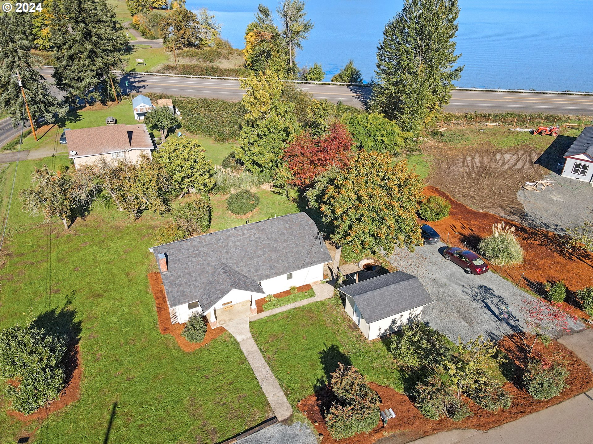 39119 Dexter Road Dexter, OR 97431 - Photo 21 of 25 an aerial view of a house