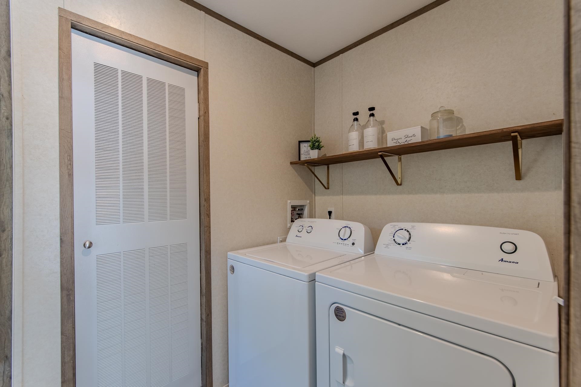 30 Chardonnay Way Counce, TN 38326 - Photo 28 of 37 a utility room with dryer and washer