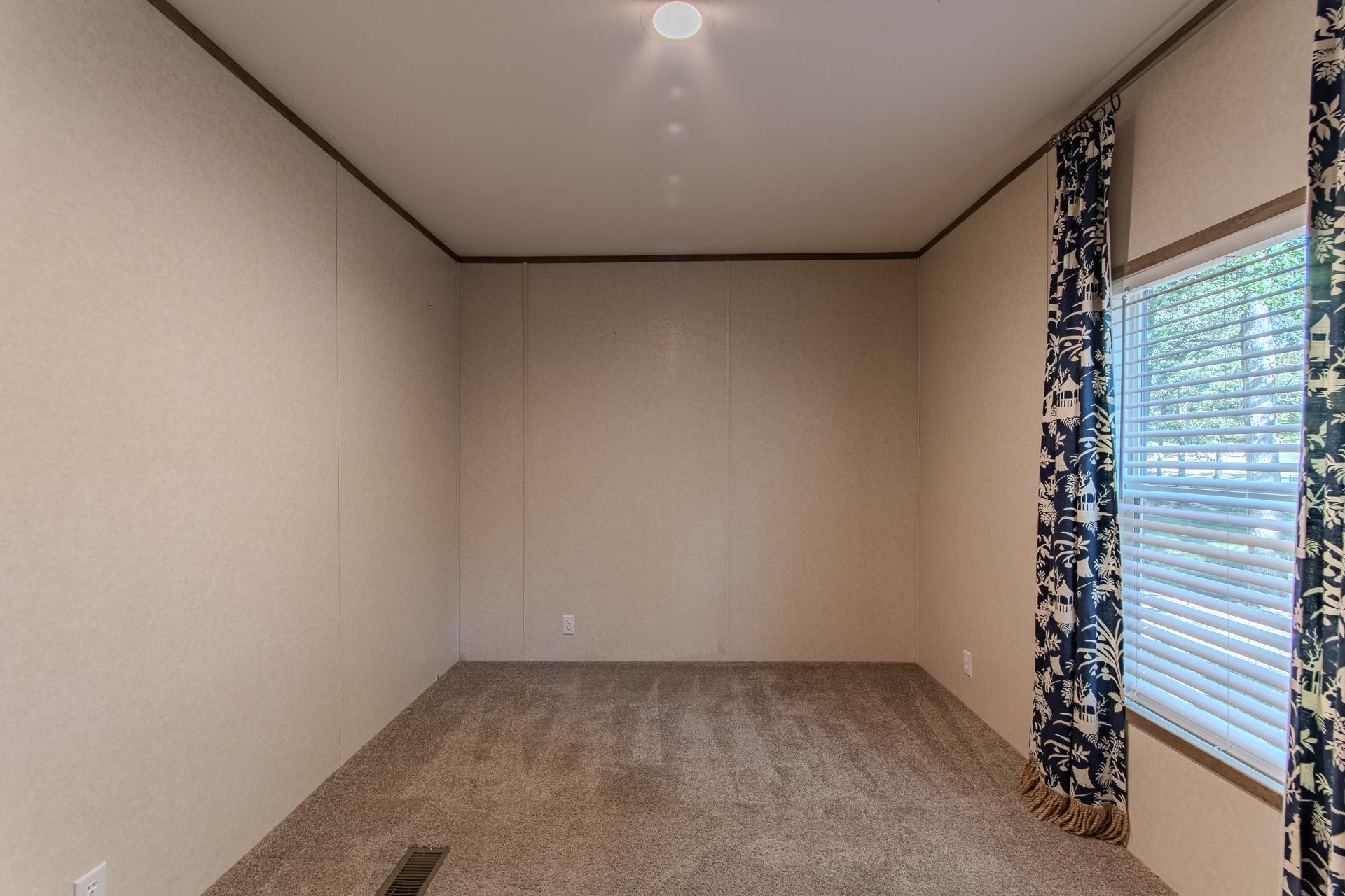 30 Chardonnay Way Counce, TN 38326 - Photo 29 of 37 a view of a small room