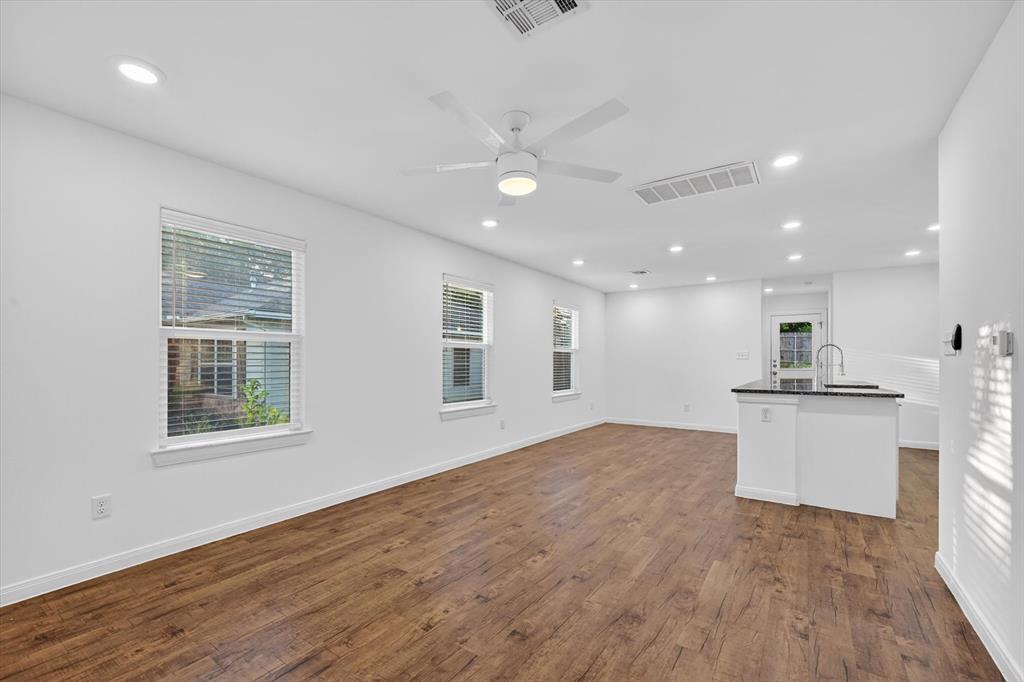 422 East Shepherd Street Denison, TX 75021 - Photo 4 of 26