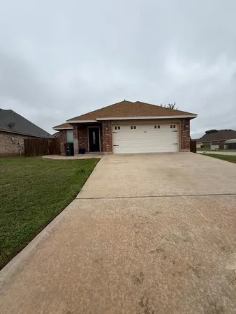 $3,195 | 7702 Venice Drive, Abilene, TX 79606
