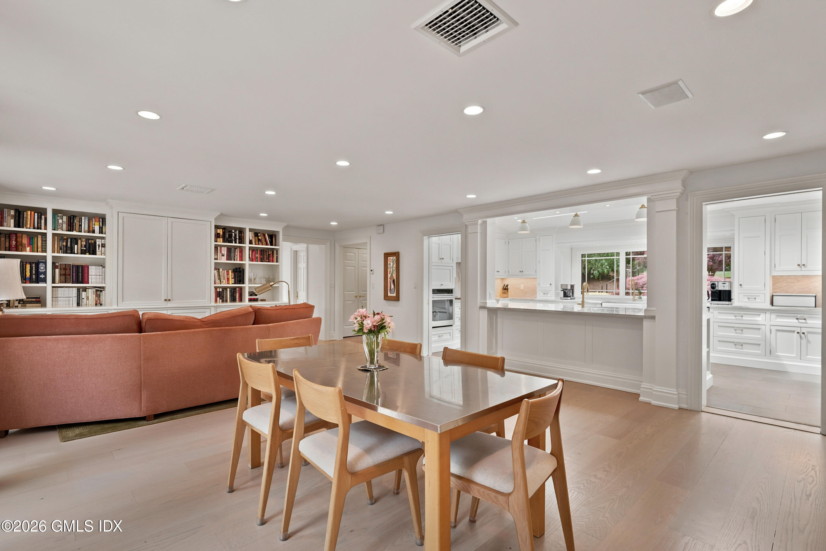 35 Wilshire Road Greenwich, CT 06831 - Photo 11 of 32 DSC02953_1