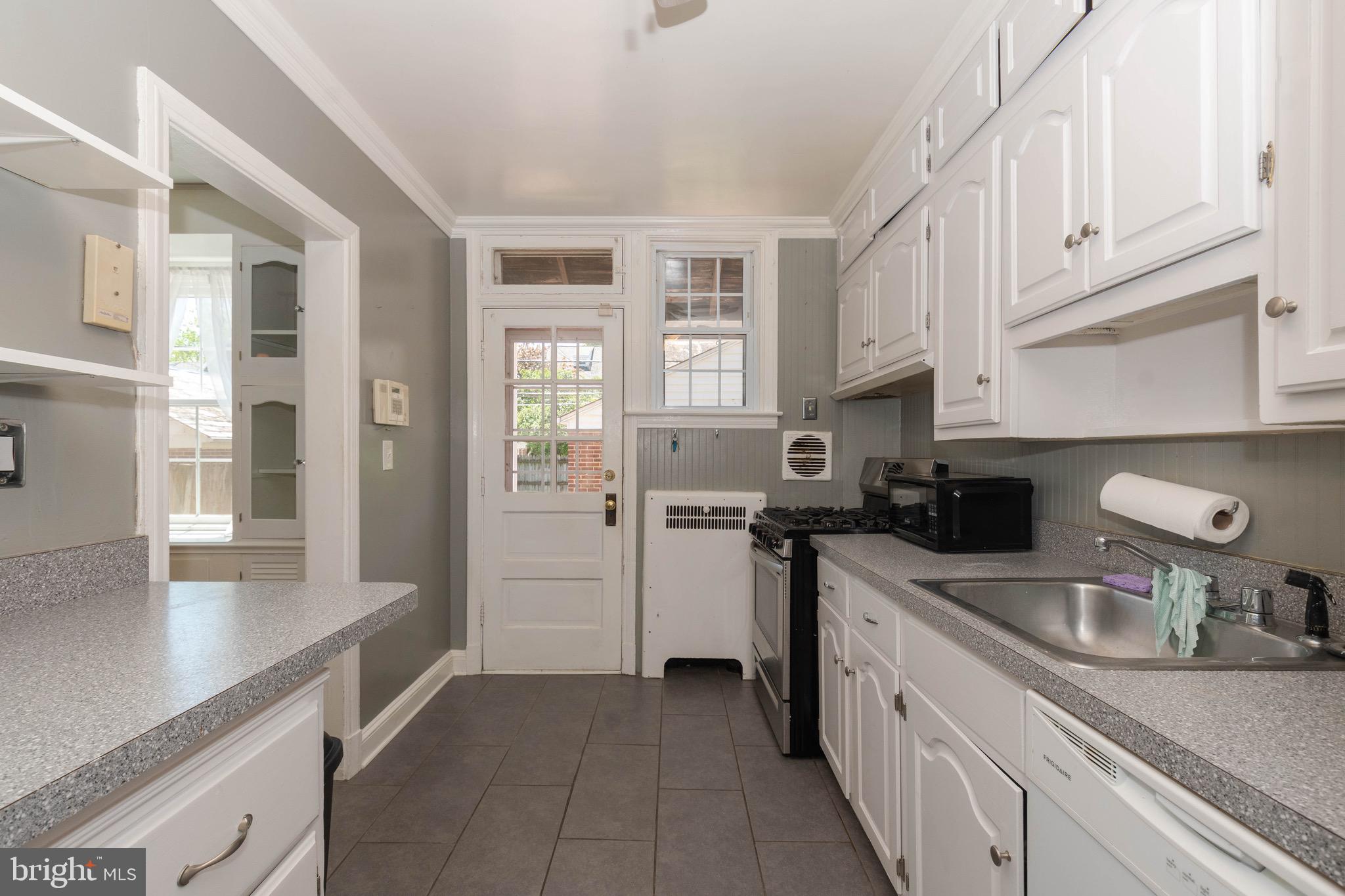 317 Murdock Road Baltimore, MD 21212 - Photo 11 of 39 KItchen