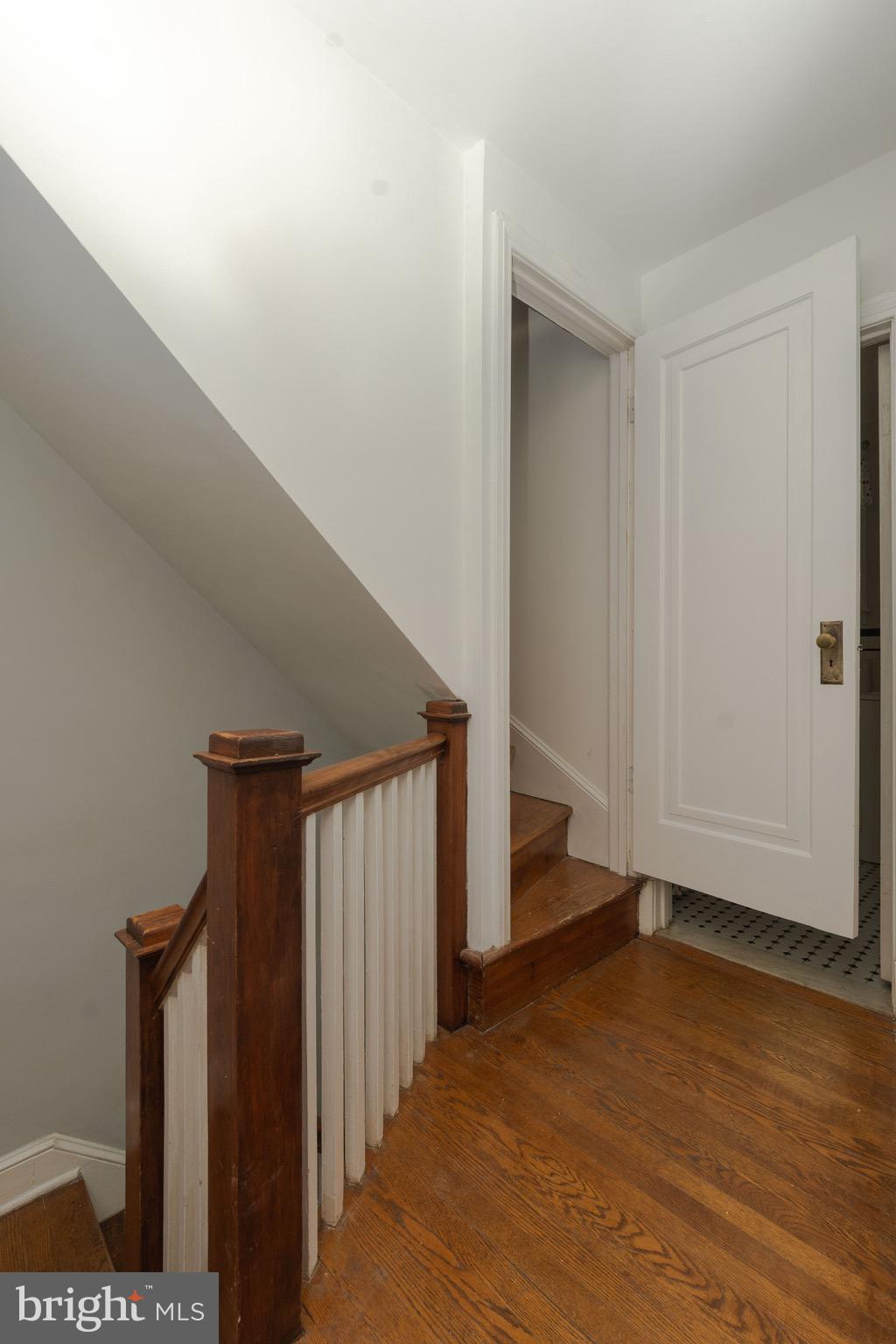 317 Murdock Road Baltimore, MD 21212 - Photo 13 of 39 Second level hallway