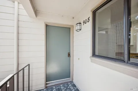 $699,000 | 908 Vía Casitas, Greenbrae, CA 94904