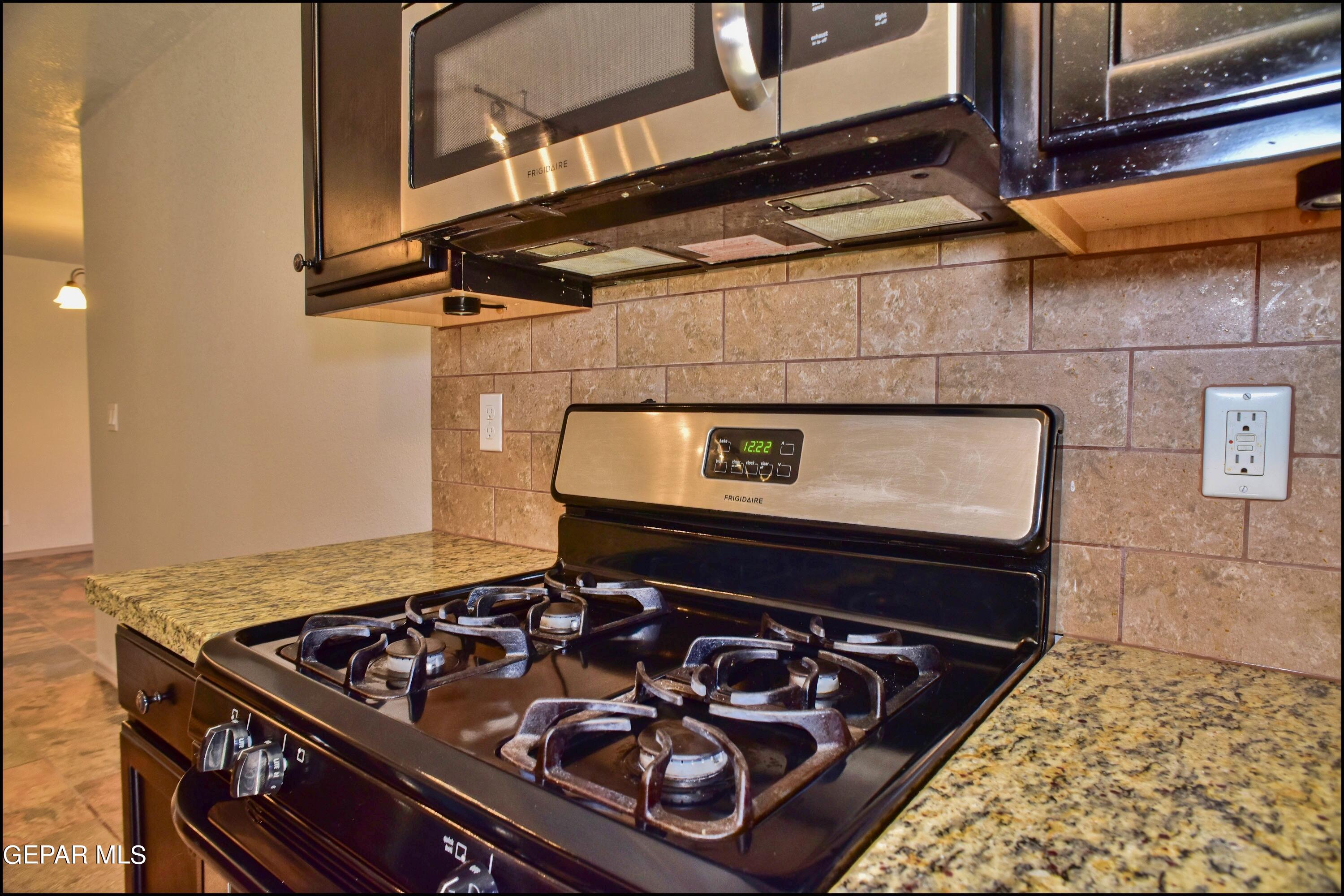 703 Lt Joe Magallanes Road Socorro, TX 79927 - Photo 20 of 49 20