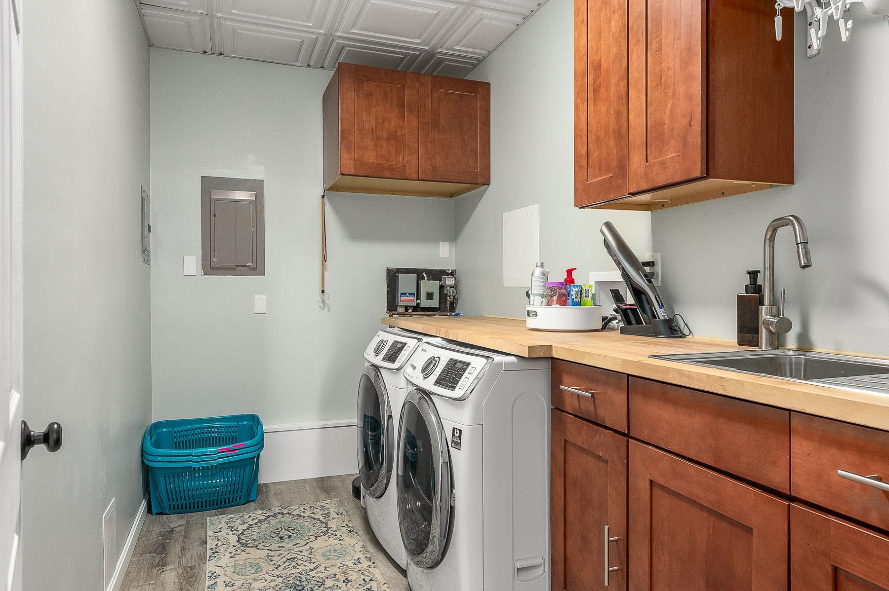 27 High Street Stratham, NH 03885 - Photo 33 of 42 Gallery Image 33