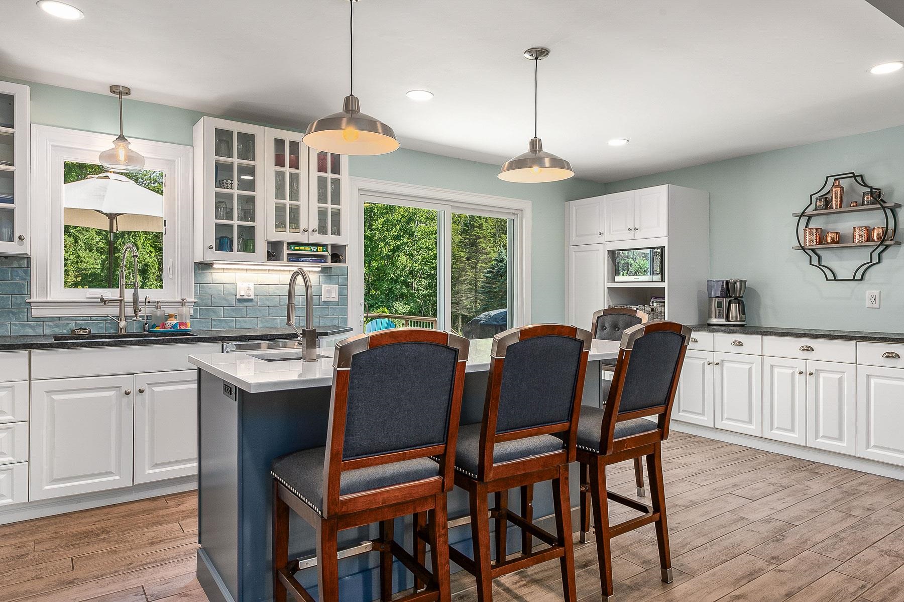 27 High Street Stratham, NH 03885 - Photo 10 of 42 Gallery Image 10