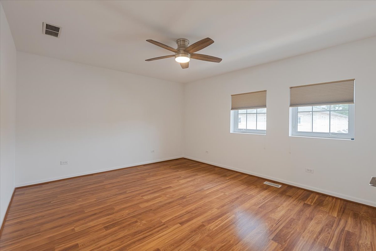 183 East River Road, Unit D3 Des Plaines, IL 60016 - Photo 12 of 29 Gallery Image 12