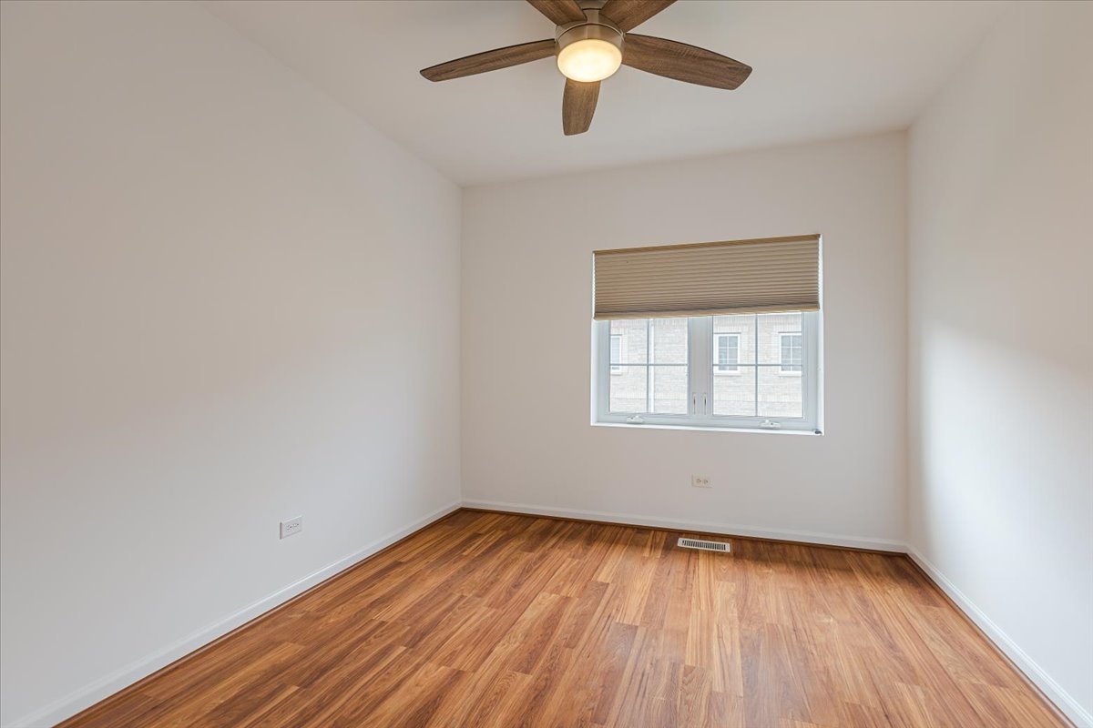 183 East River Road, Unit D3 Des Plaines, IL 60016 - Photo 21 of 29 Gallery Image 21