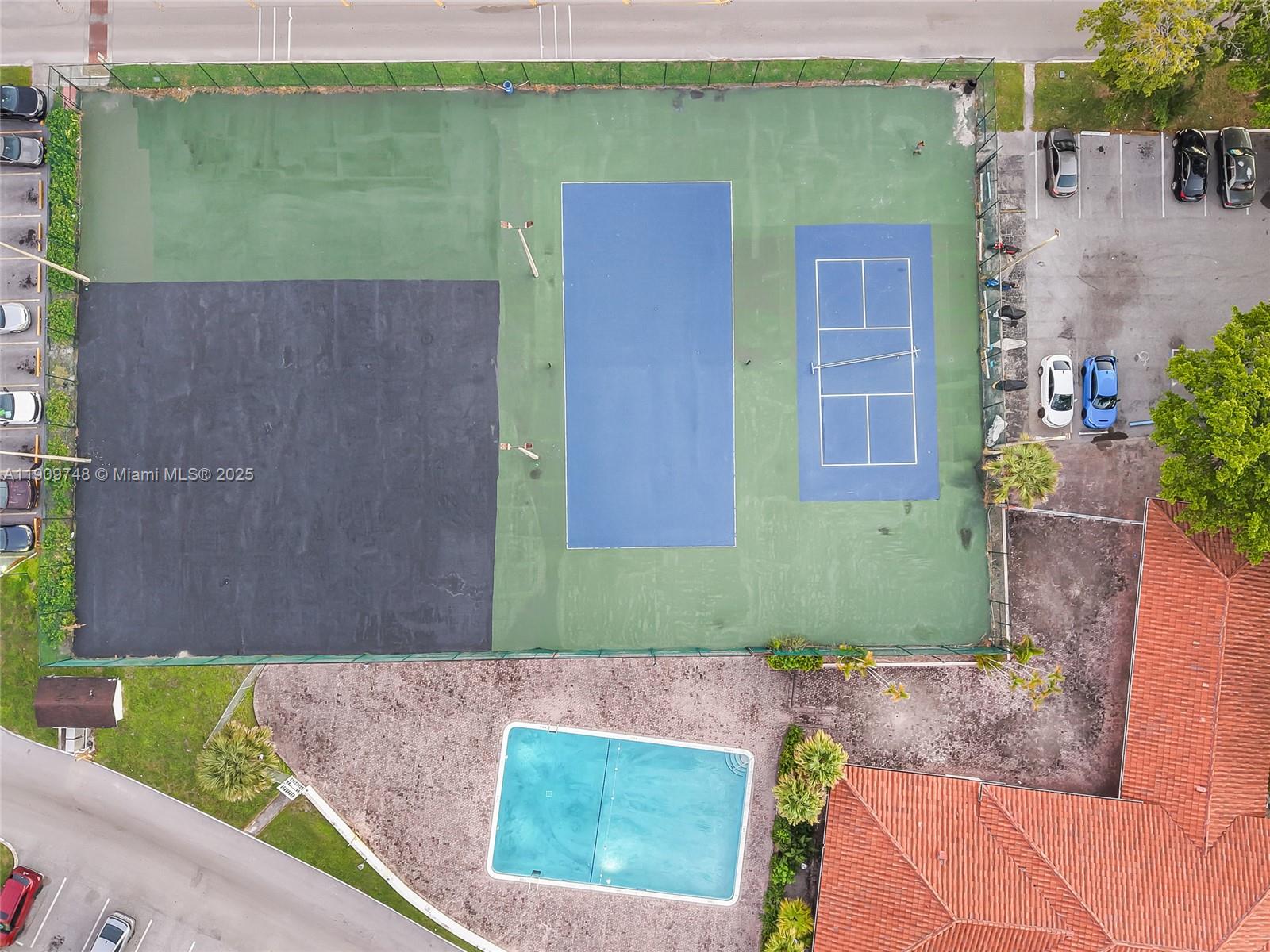 4166 Inverrary Drive, Unit 306 Lauderhill, FL 33319 - Photo 29 of 30 view of outdoor space and yard