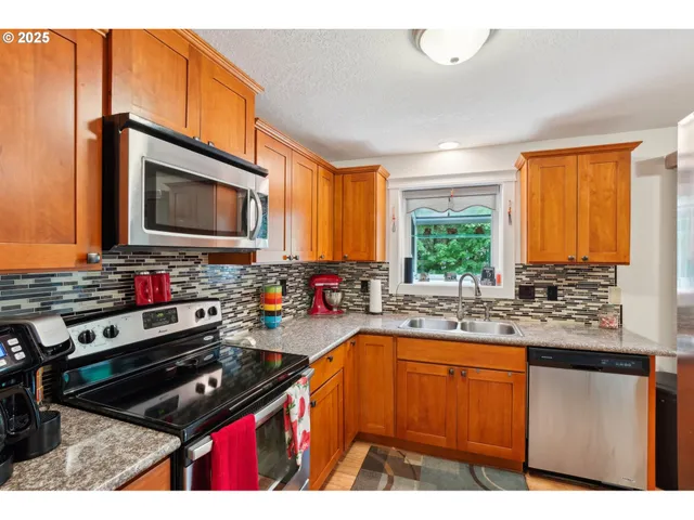 $549,900 | 2202 Northeast 203rd Avenue, Fairview, OR 97024