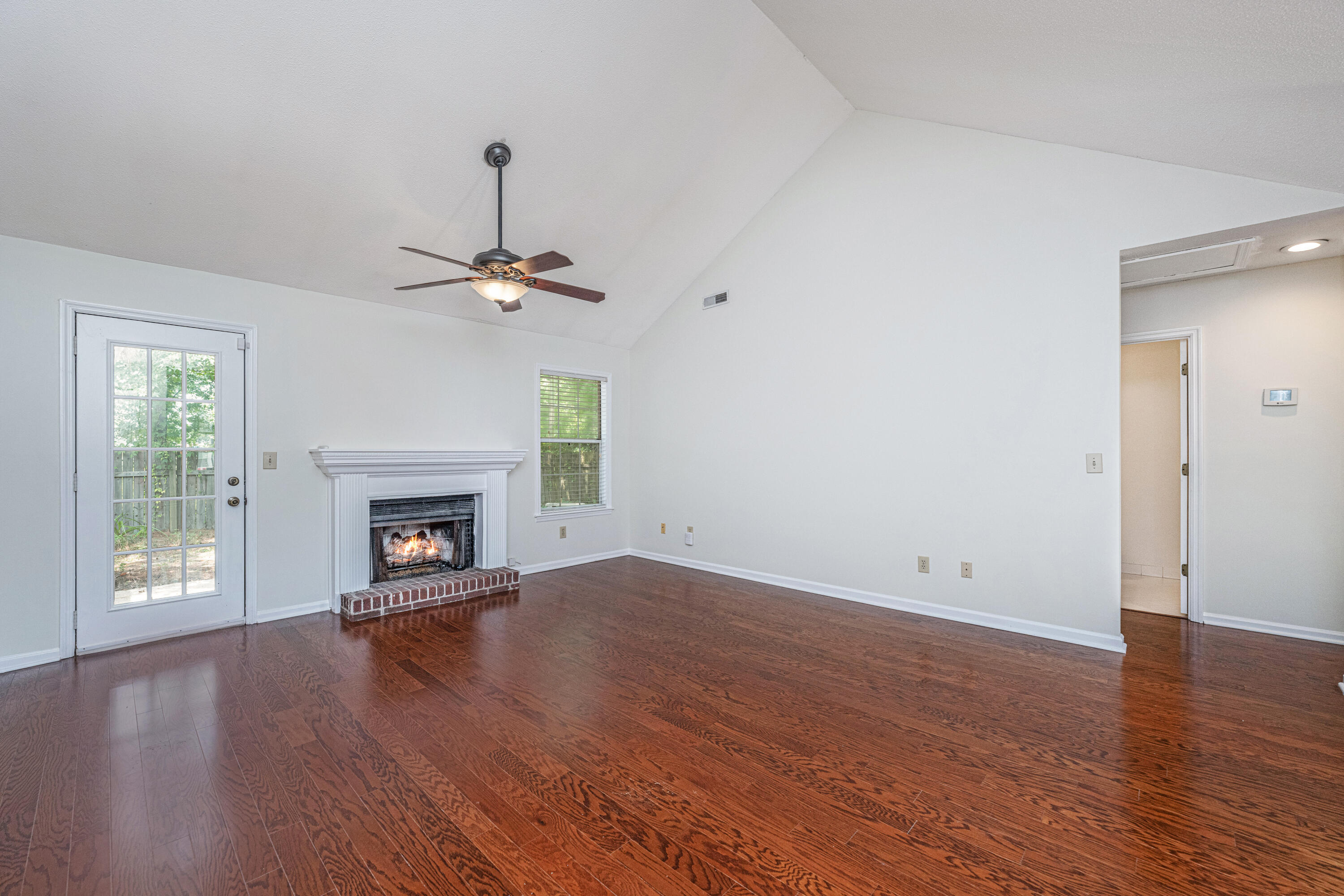 29 Fieldfare Way Charleston, SC 29414 - Photo 5 of 28 Gas fireplace and vaulted ceiling