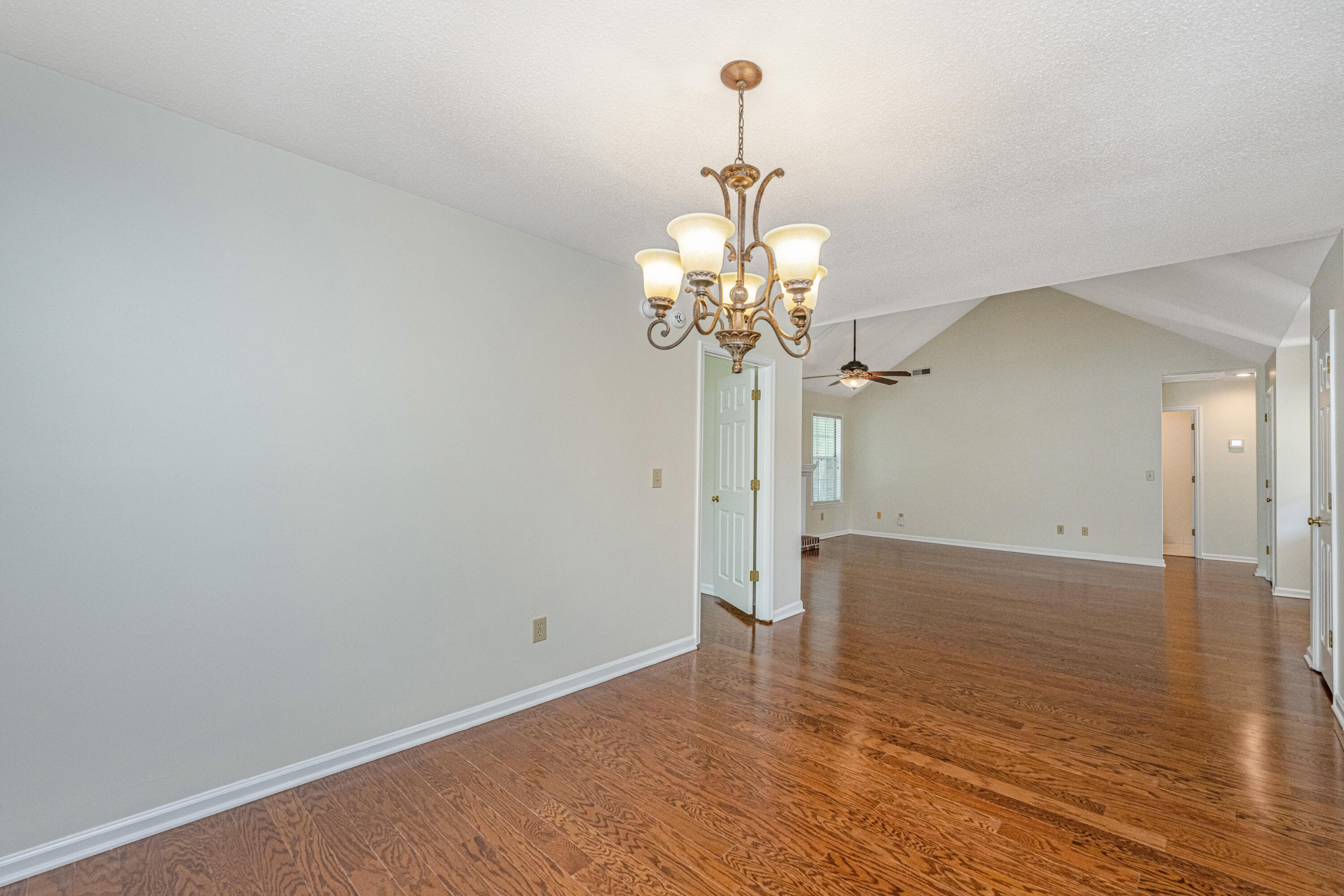 29 Fieldfare Way Charleston, SC 29414 - Photo 8 of 28 Large Dining Roomare011