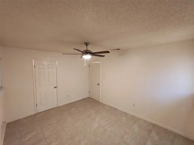$1,395 | 2404 Audubon Place, Unit B, Austin, TX 78741