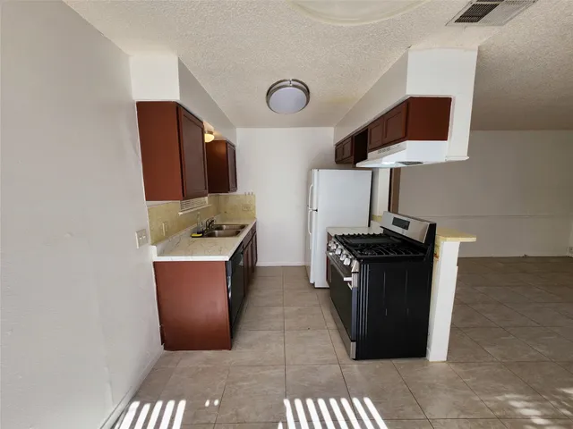 $1,395 | 2404 Audubon Place, Unit B, Austin, TX 78741