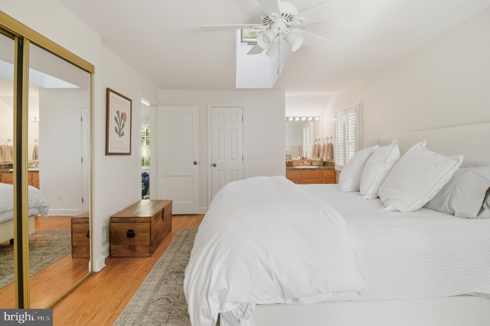 6032 Grove Drive Alexandria, VA 22307 - Photo 22 of 40 Primary bedroom