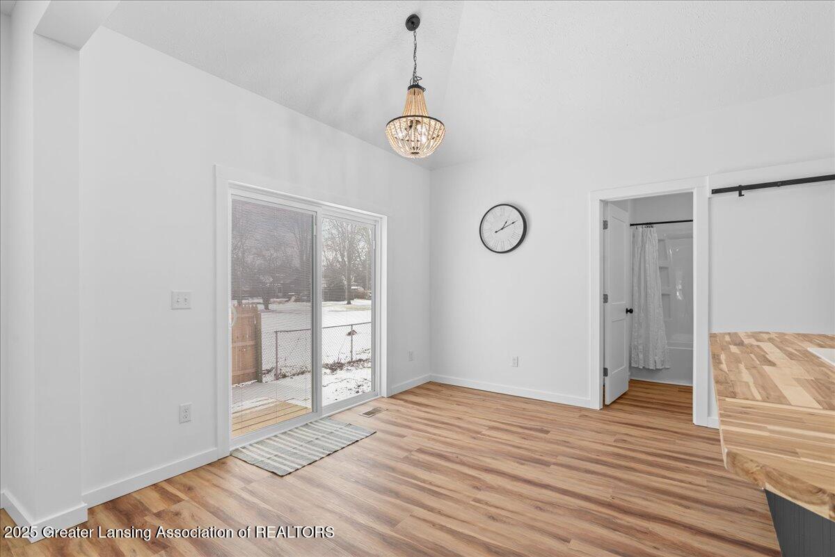 511 North Lansing Street St. Johns, MI 48879 - Photo 7 of 36 10-Media Jett - 18