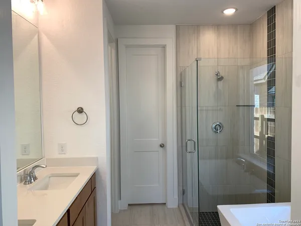 $2,995 | 1048 Easy Gruene, New Braunfels, TX 78130