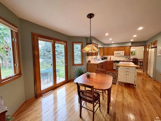 $489,900 | 2109 Riviera Drive, Lawrence, KS 66047