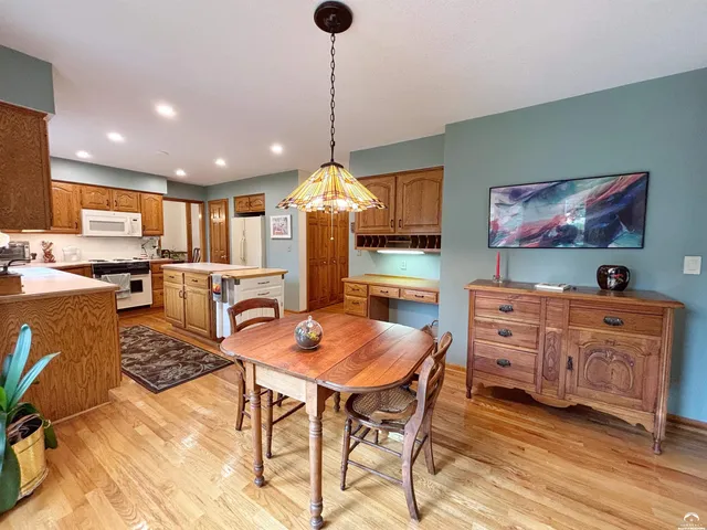 $489,900 | 2109 Riviera Drive, Lawrence, KS 66047