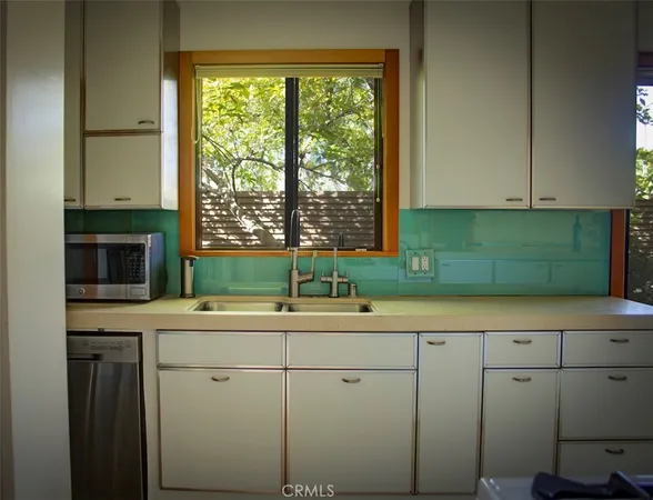 $11,500 | 1025 Indiana Avenue, Venice, CA 90291