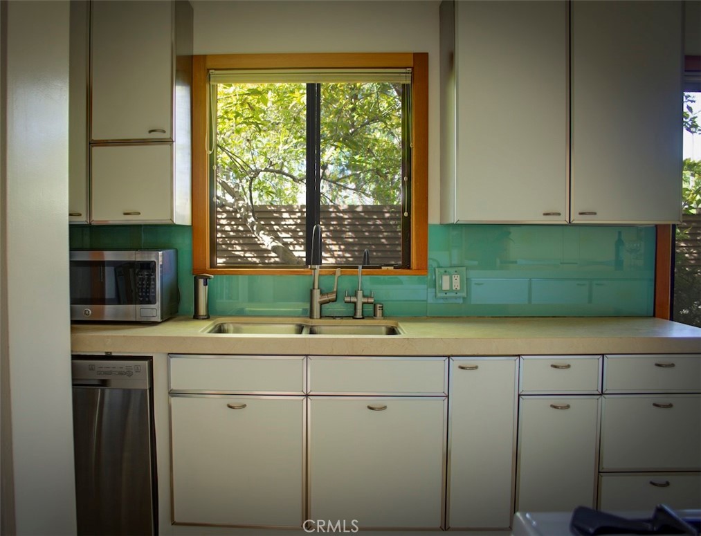 1025 Indiana Avenue Venice, CA 90291 - Photo 29 of 42